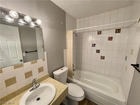 480 Massillon Road Akron OH 44306