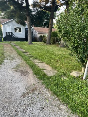 371 Beth Street Akron OH 44301