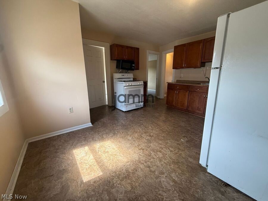 1726 Starkweather Avenue Cleveland OH 44113