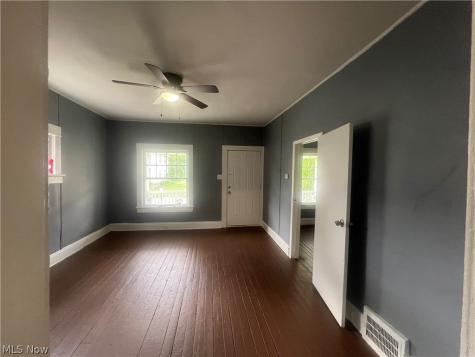10304 Shale Avenue Cleveland OH 44104