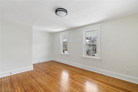 378 Cross Street Akron OH 44311
