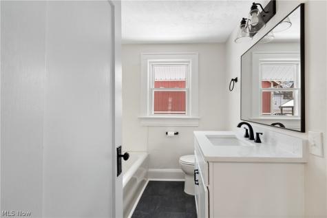 378 Cross Street Akron OH 44311