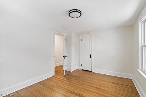 378 Cross Street Akron OH 44311