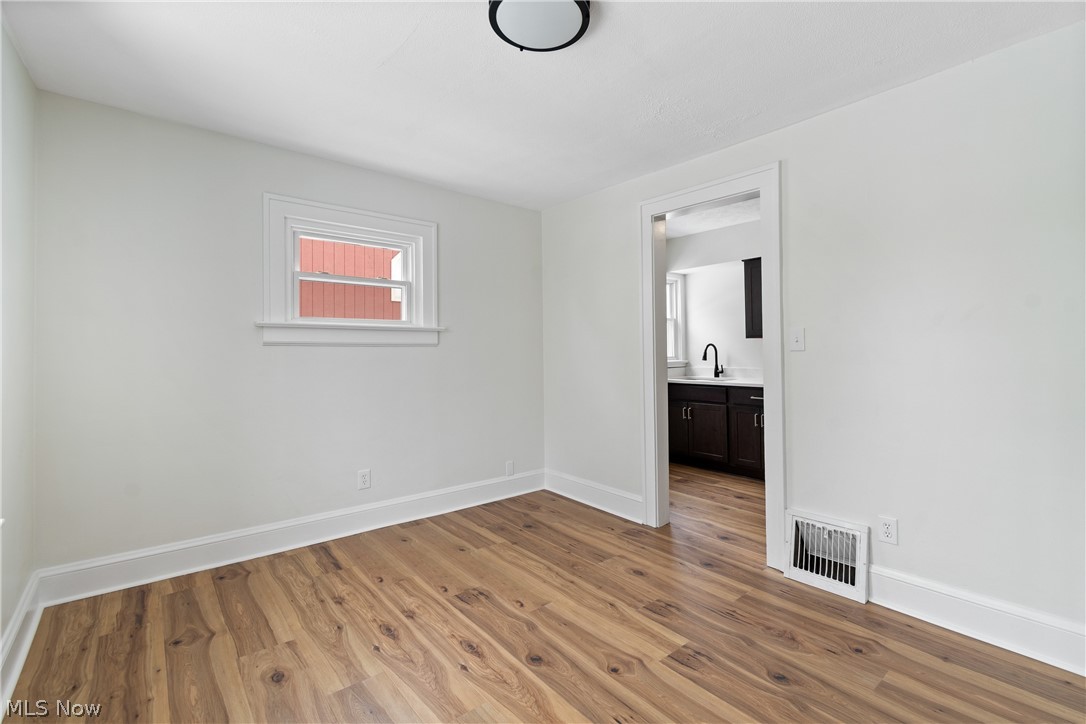 378 Cross Street Akron OH 44311