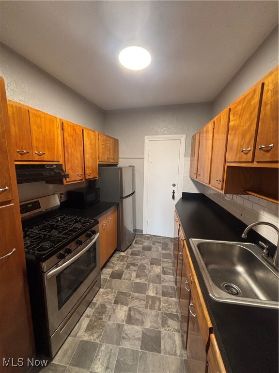 9907 Lake Avenue Cleveland OH 44102