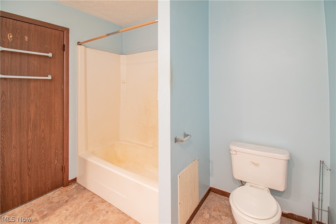 217 Edwin Street NW Hartville OH 44632