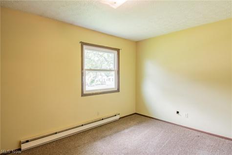 217 Edwin Street NW Hartville OH 44632