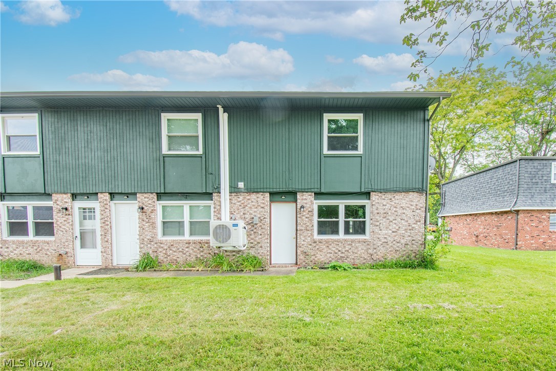 217 Edwin Street NW Hartville OH 44632
