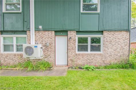217 Edwin Street NW Hartville OH 44632