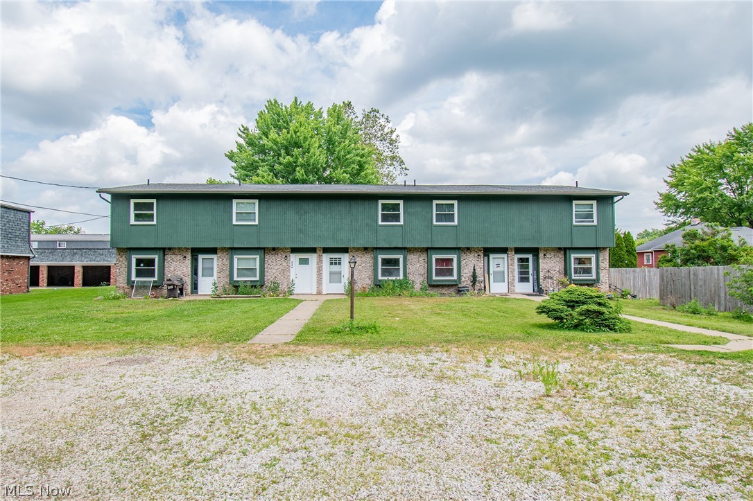 217 Edwin Street NW Hartville OH 44632