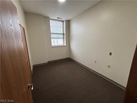 59 Lincoln Way E Massillon OH 44646