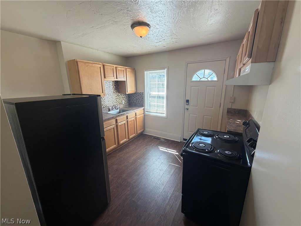 15416 Waterloo Road Cleveland OH 44110