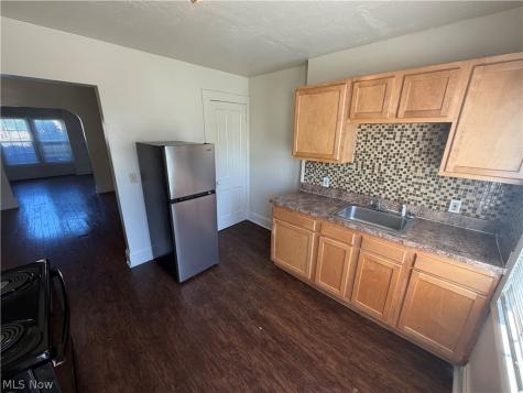 15416 Waterloo Road Cleveland OH 44110