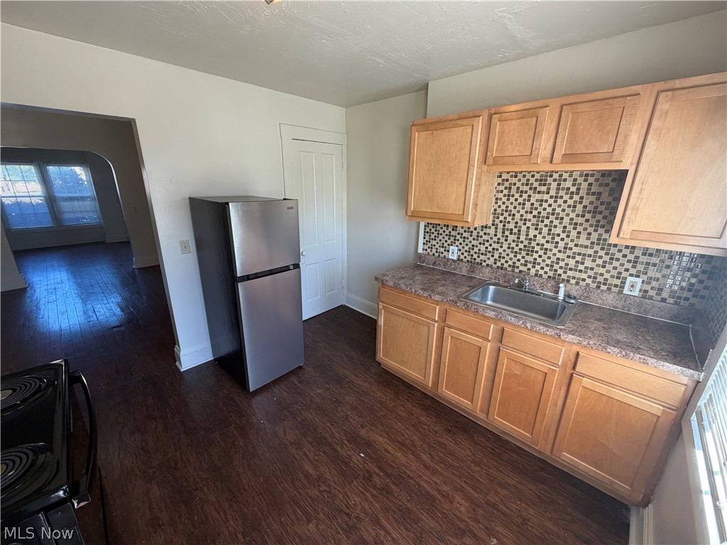 15416 Waterloo Road Cleveland OH 44110