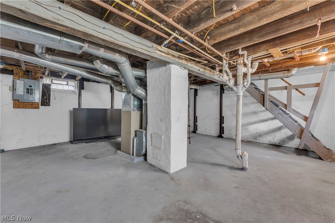 7024 Clark Avenue Cleveland OH 44102