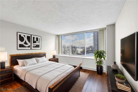 12700 Lake Avenue Lakewood OH 44107