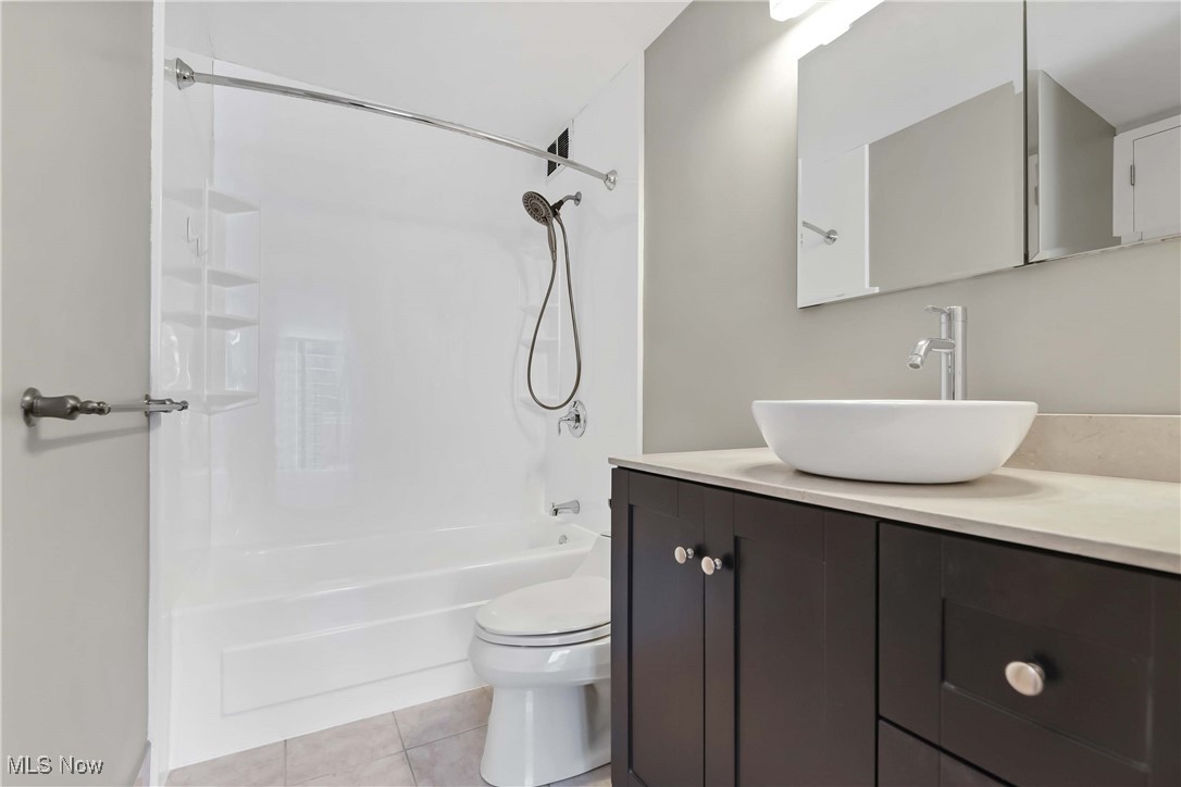 12700 Lake Avenue Lakewood OH 44107