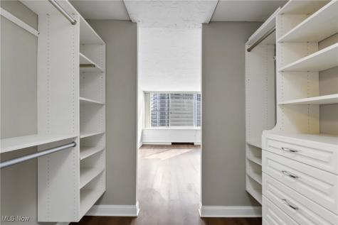 12700 Lake Avenue Lakewood OH 44107