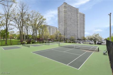 12700 Lake Avenue Lakewood OH 44107