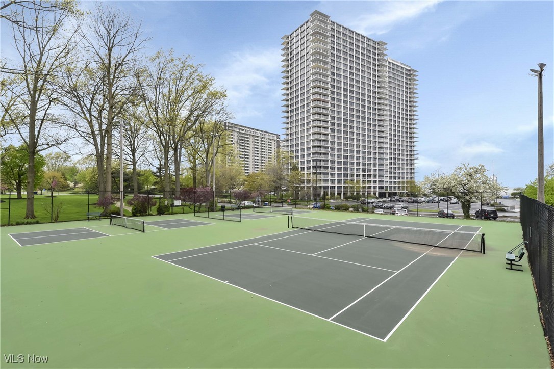 12700 Lake Avenue Lakewood OH 44107