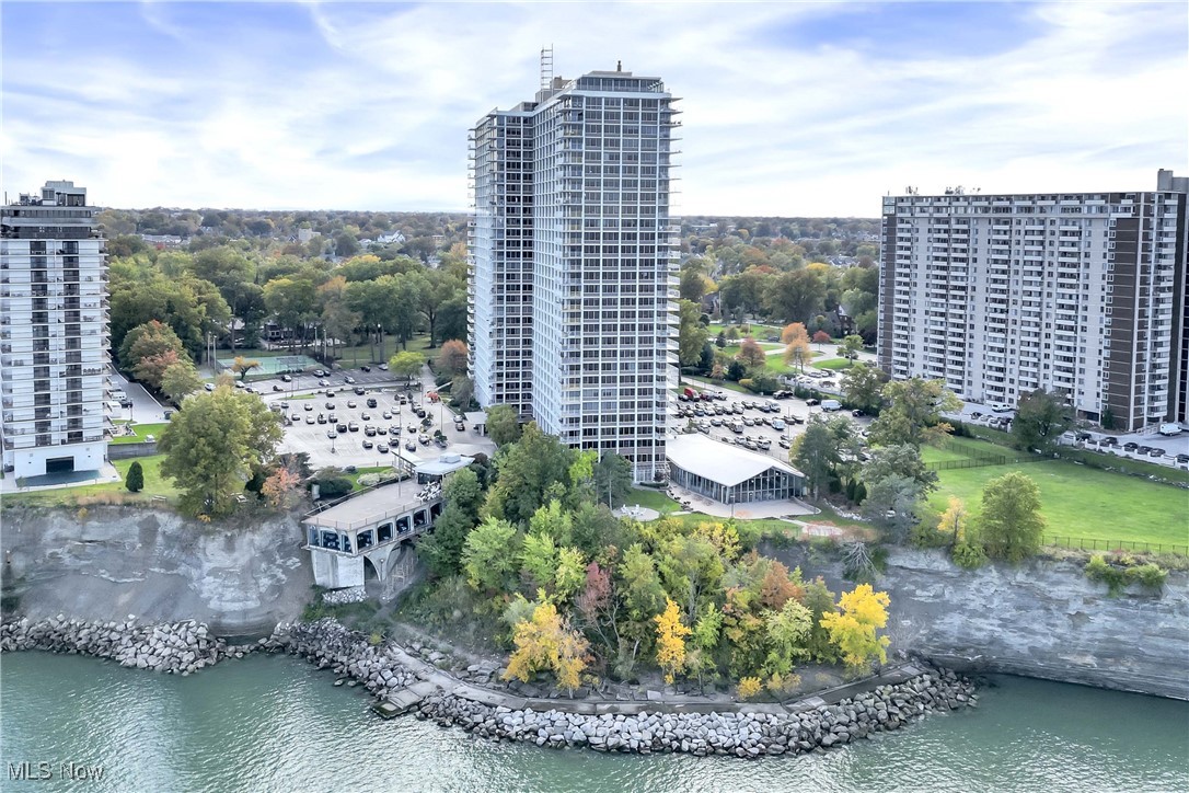 12700 Lake Avenue Lakewood OH 44107