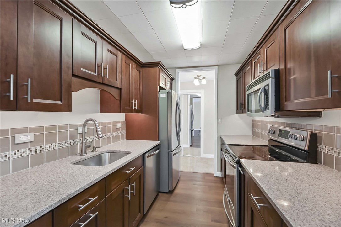 12700 Lake Avenue Lakewood OH 44107