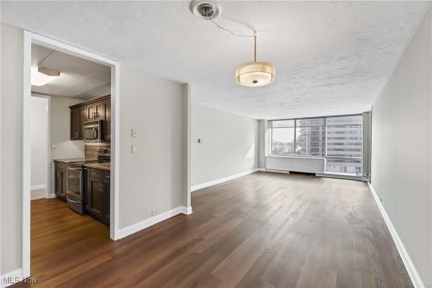 12700 Lake Avenue Lakewood OH 44107