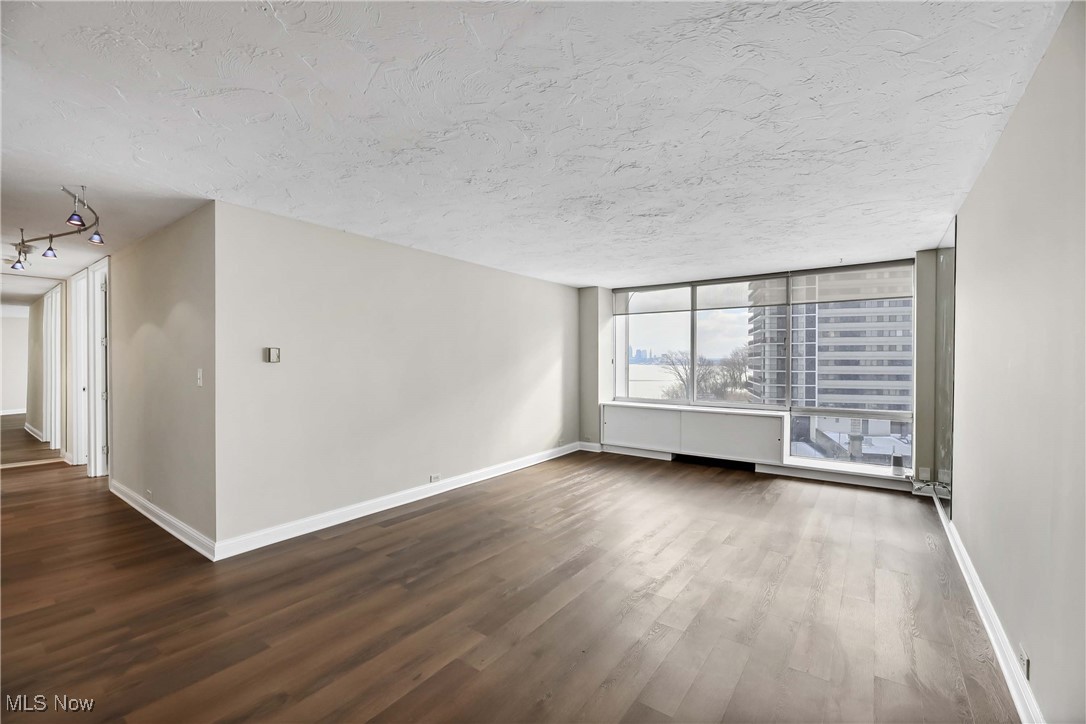 12700 Lake Avenue Lakewood OH 44107