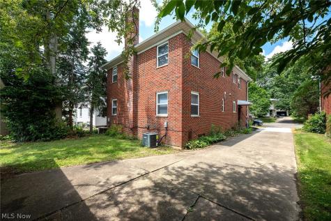 1770 Tanglewood Drive Akron OH 44313