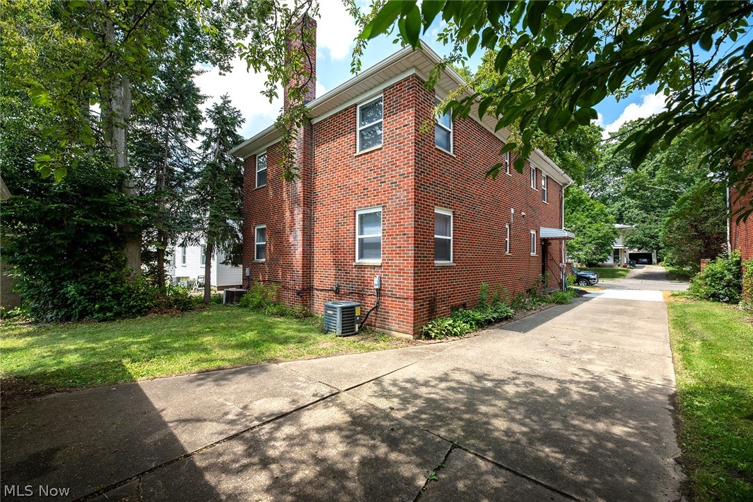 1770 Tanglewood Drive Akron OH 44313