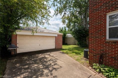 1770 Tanglewood Drive Akron OH 44313