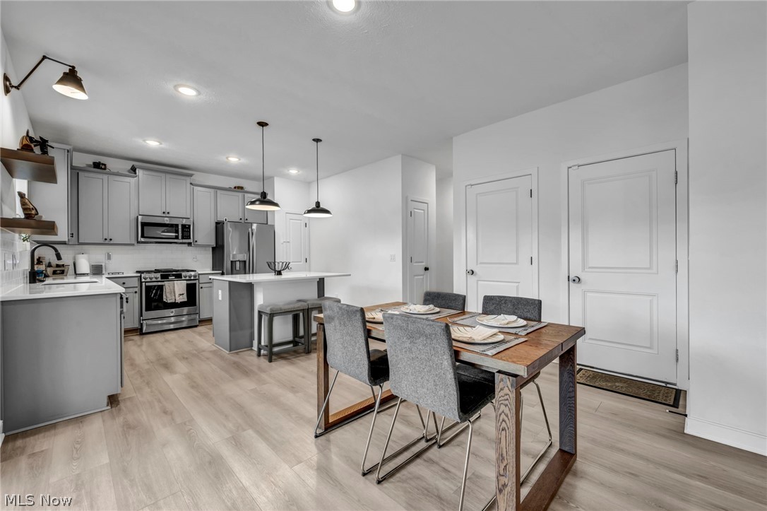 704 Maple Hollow Court Elyria OH 44035
