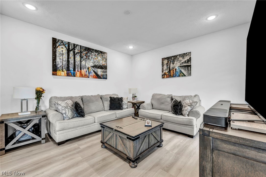 704 Maple Hollow Court Elyria OH 44035