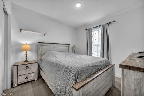 704 Maple Hollow Court Elyria OH 44035
