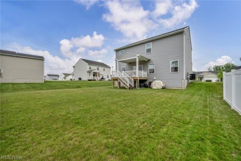 704 Maple Hollow Court Elyria OH 44035