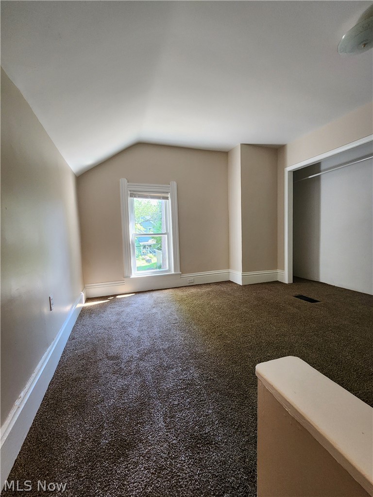 224 Gates Avenue Elyria OH 44035