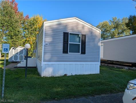 140 Briarcliff Drive Elyria OH 44035