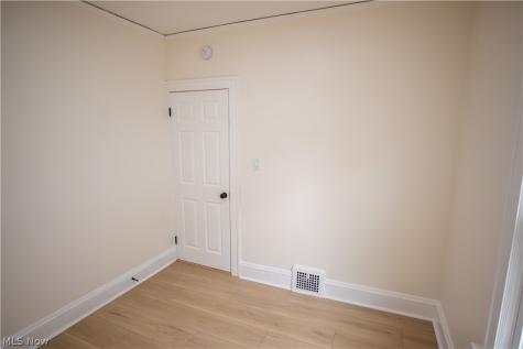 9105 Bancroft Avenue Cleveland OH 44105