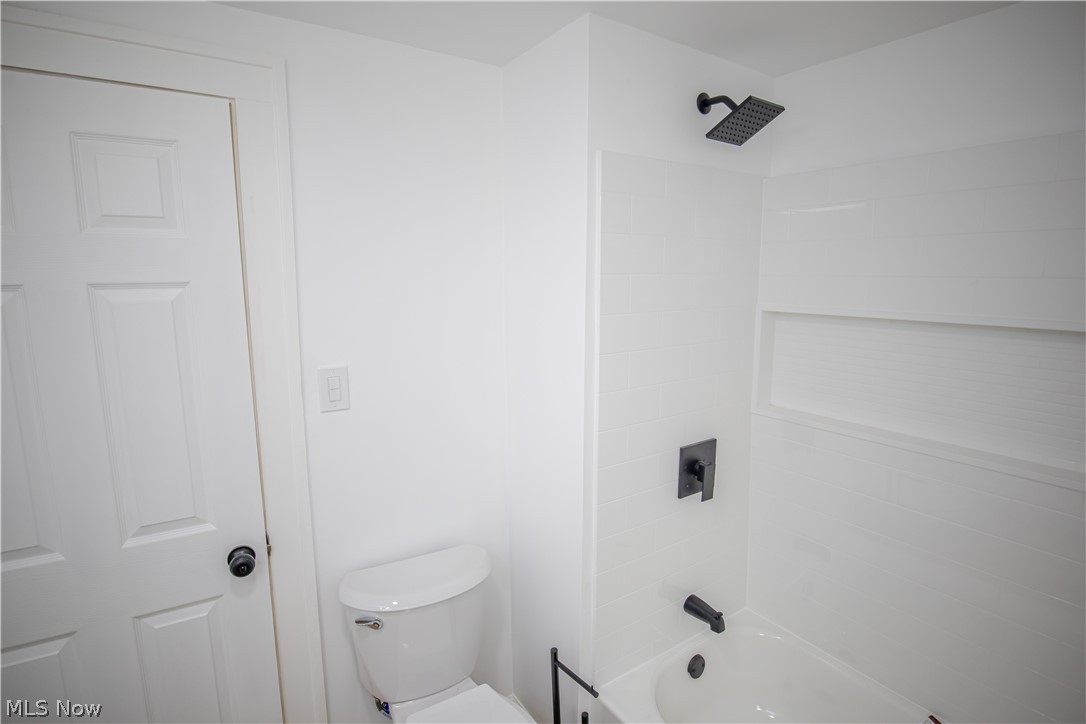 9105 Bancroft Avenue Cleveland OH 44105