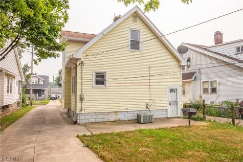 9105 Bancroft Avenue Cleveland OH 44105