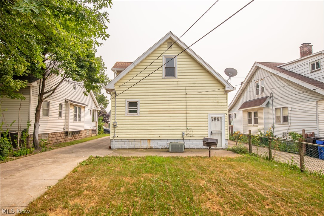 9105 Bancroft Avenue Cleveland OH 44105
