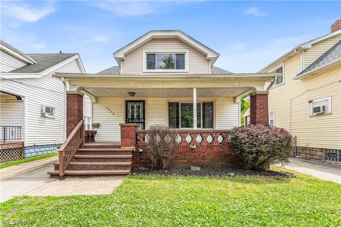 6800 Kazimier Avenue Cleveland OH 44105