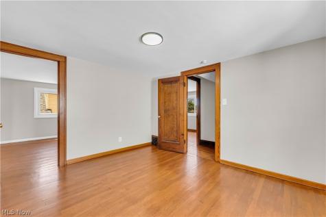 6800 Kazimier Avenue Cleveland OH 44105