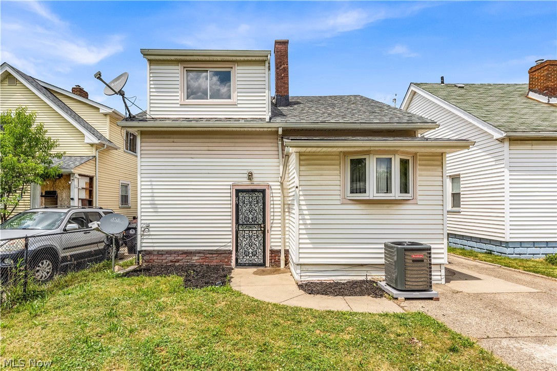 6800 Kazimier Avenue Cleveland OH 44105