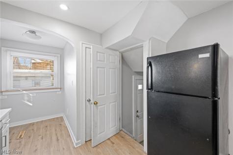 3499 Blanche Avenue Cleveland Heights OH 44118