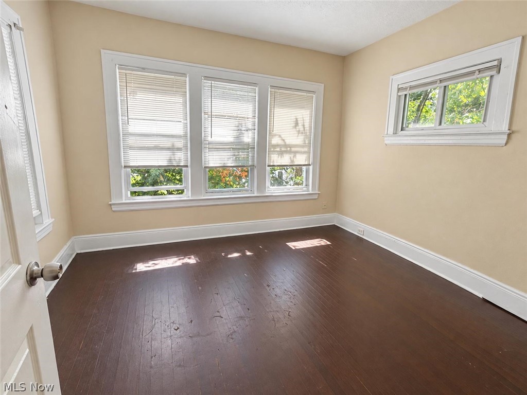11202 Earle Avenue Cleveland OH 44108