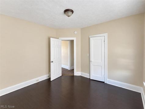 11202 Earle Avenue Cleveland OH 44108
