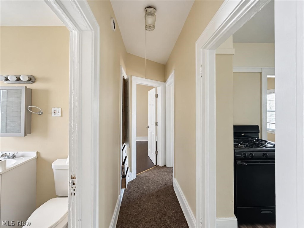11202 Earle Avenue Cleveland OH 44108