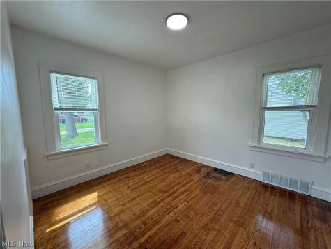 4162 W 140th Street Cleveland OH 44135