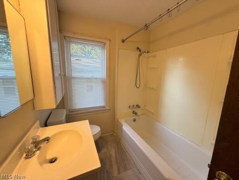 2042 13th Street SW Cuyahoga Falls OH 44223